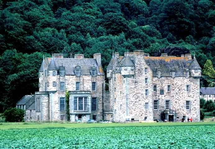 Castle Menzies